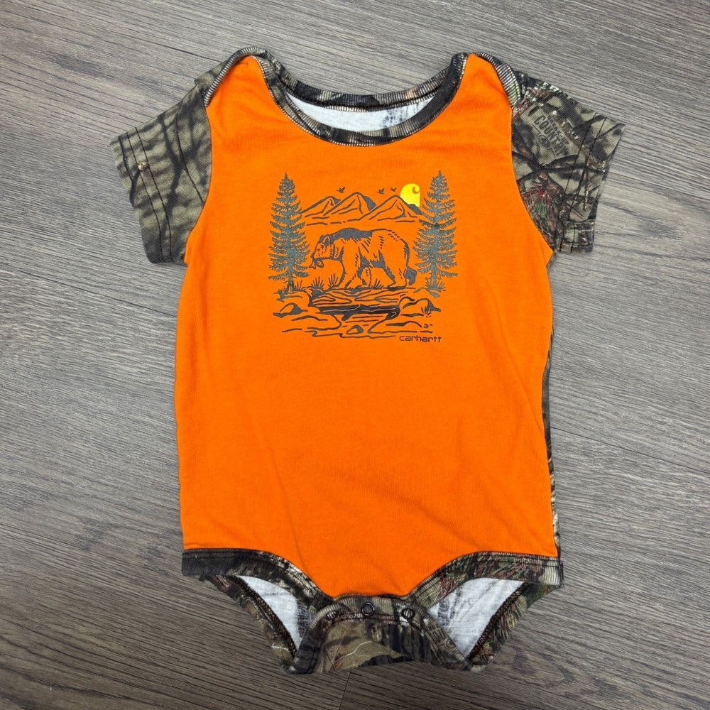 Carhartt Kids 6month Matching Bear Graphic Bodysuits, Set of Two, EUC - Picture 6 of 11